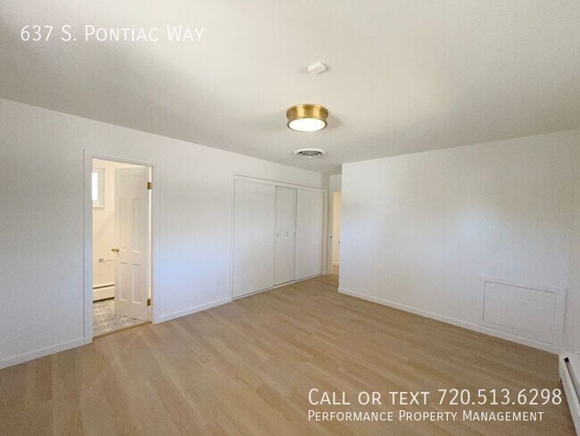 Building Photo - 637 S Pontiac Way