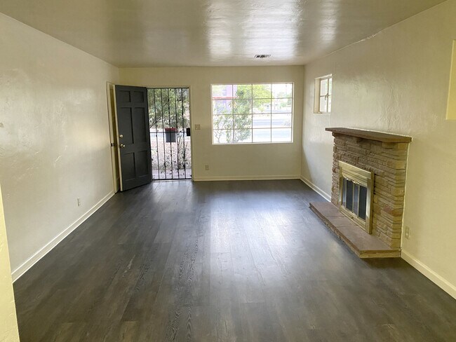 Building Photo - 5609 E Pima St
