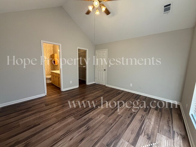 Building Photo - 172 St James Pl