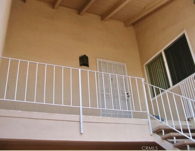 Building Photo - 22855 Vanowen St