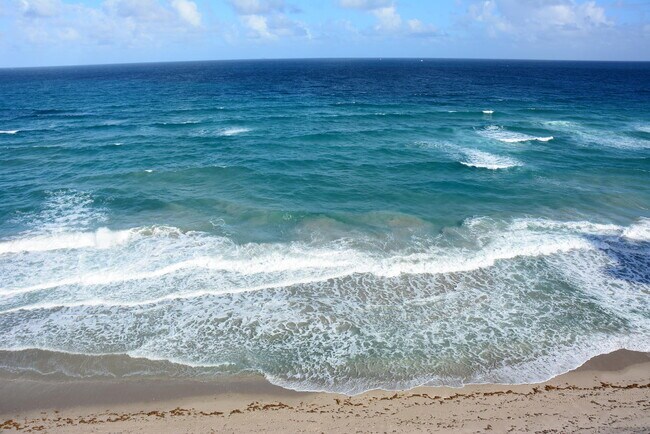 Building Photo - 3125 Park Ave