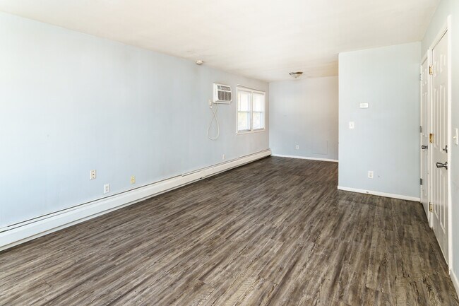 Building Photo - 1709 N 26th Ave