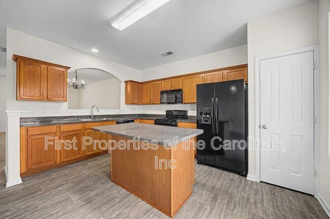 Building Photo - 7371 Laurel Valley Rd