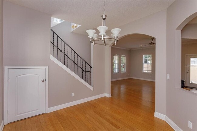 Building Photo - 832 Ellwood Ave