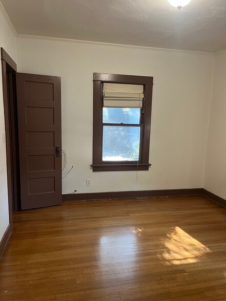 Building Photo - 807 N Wilson Ave