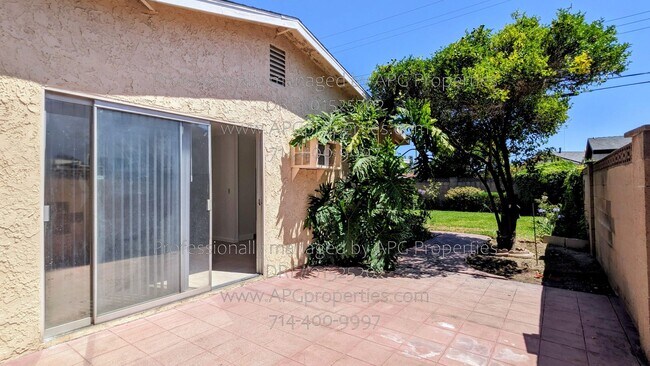Building Photo - 13392 Dawn Ave