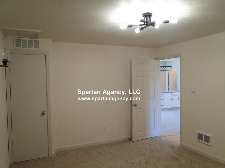 Building Photo - 1305 23rd St NW