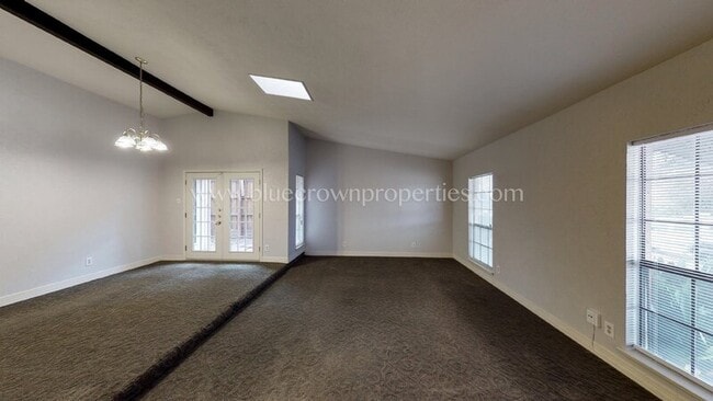 Building Photo - 10239 Catalpa Rd