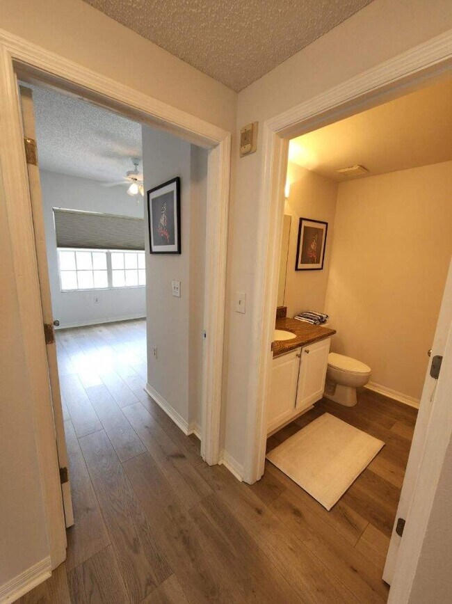 Building Photo - 5551 Bentgrass Dr