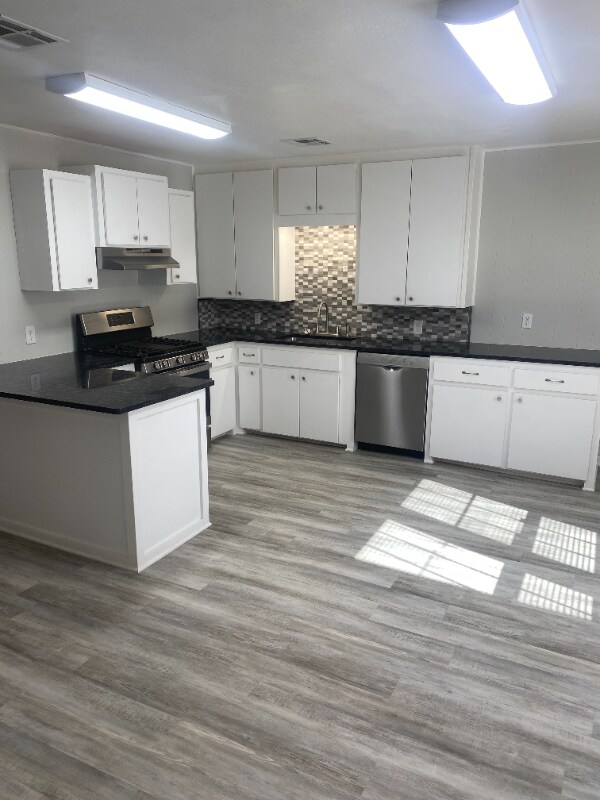 Building Photo - 6606 NW 33rd St