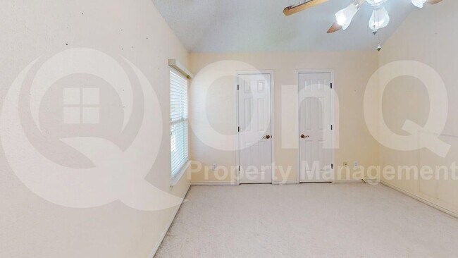 Building Photo - 402 Baltusrol Cir