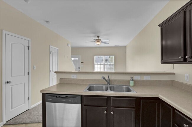 Building Photo - 505 Oyster Rock Ln