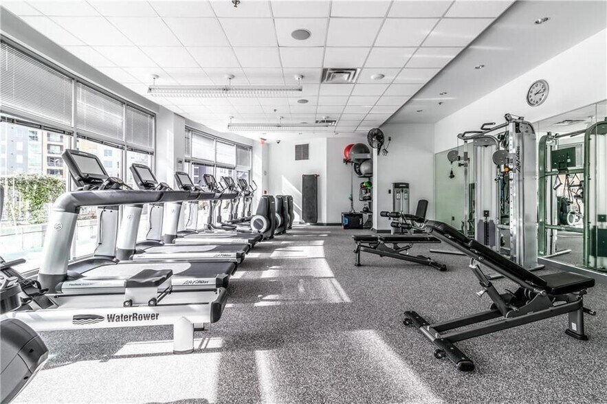 Building Photo - 44 Peachtree Pl NE