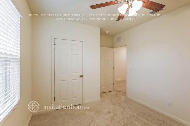Building Photo - 565 Seaspray Dr