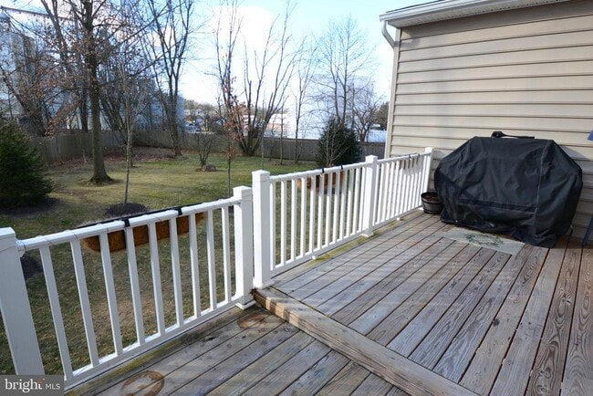 Building Photo - 326 W Hamlin Ave