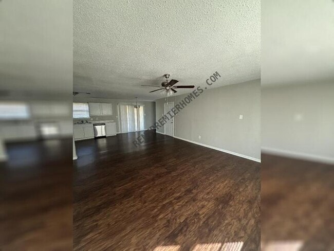 Building Photo - 1116 Southeastern Ave