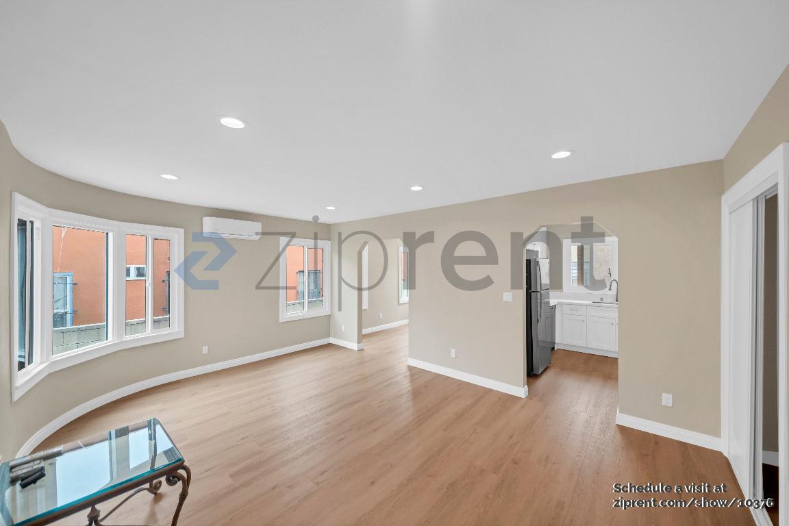 Building Photo - 1316 Miller Ave