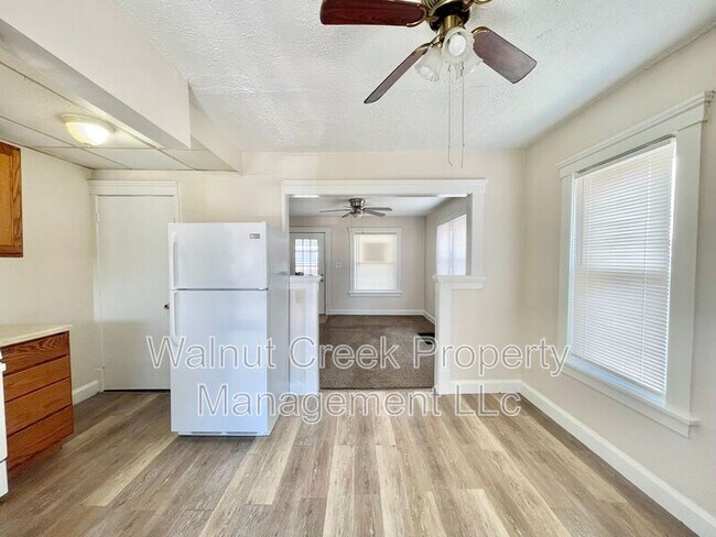 Building Photo - 136 Cleveland St