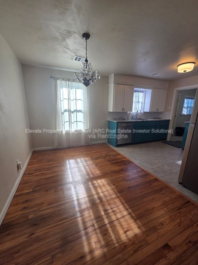 Building Photo - 830 Nebraska St