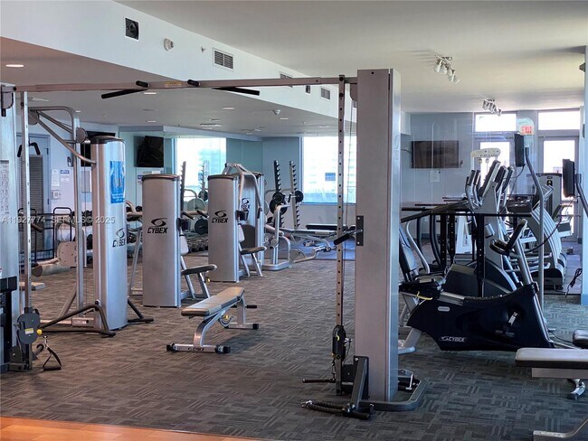 Building Photo - 7901 Hispanola Ave