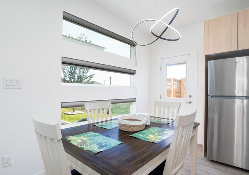 Building Photo - 12509 N 40th St