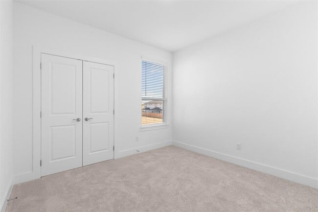 Building Photo - 1955 Settlers Glen Dr