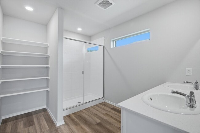 Building Photo - 312 Blanco Dr