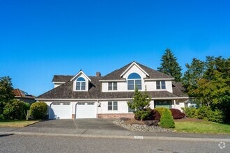 Building Photo - 3Bd/3Ba Bellevue House