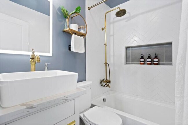 Building Photo - 2620 Arbor St