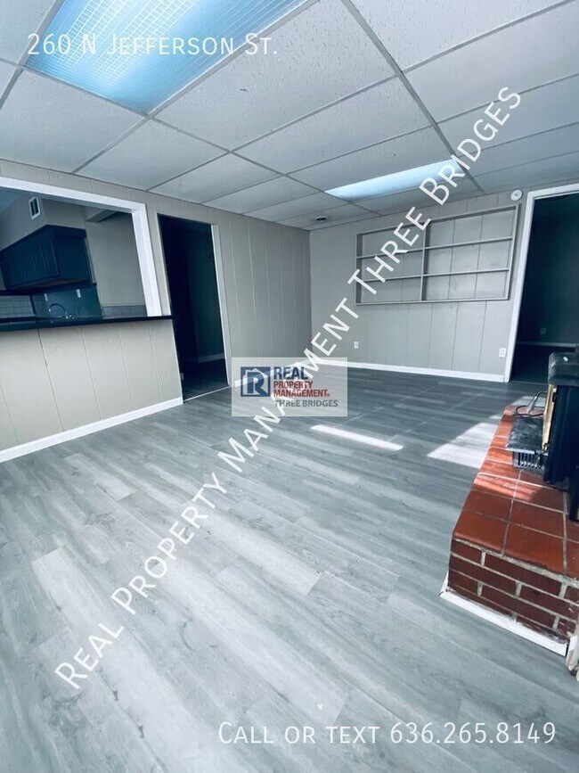 Building Photo - 260 N Jefferson St