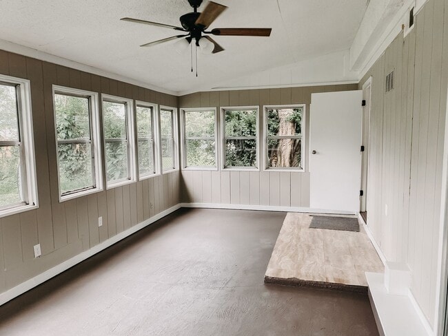 Building Photo - 3 Bdrm 1 Bath in Millington