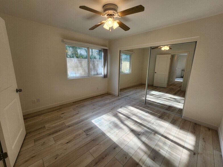 Building Photo - 1032 Orpheus Ave