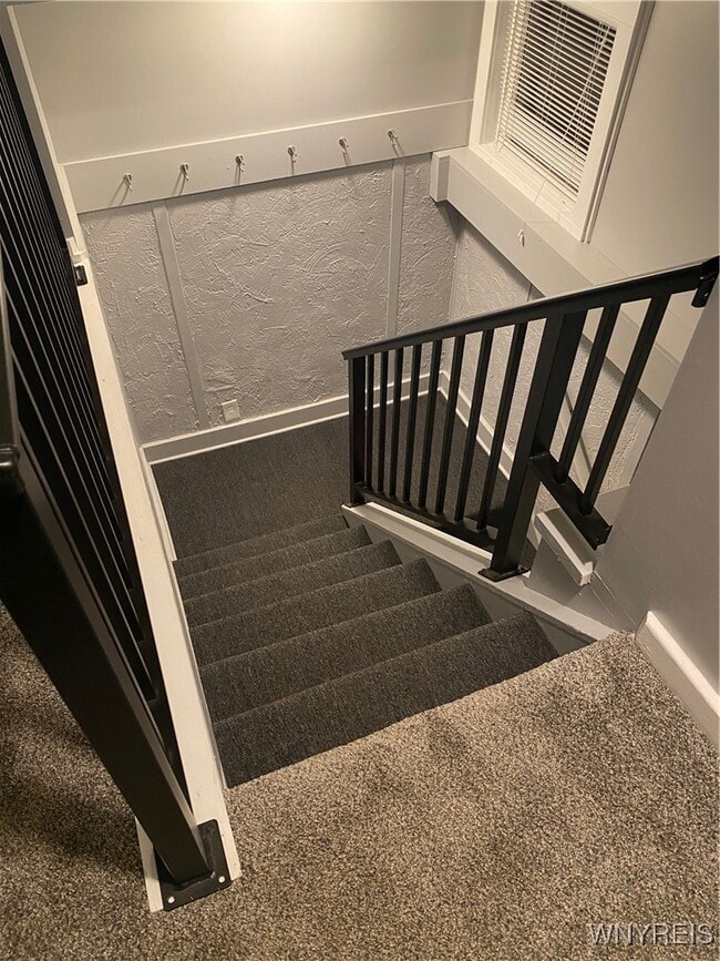 Building Photo - 461 High St