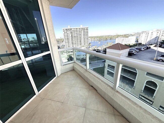 Building Photo - 101 S Fort Lauderdale Beach Blvd