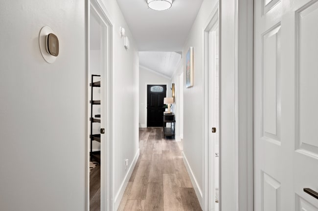 Building Photo - 4 Amherst Ave