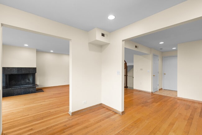 Building Photo - 1723 Wildberry Dr