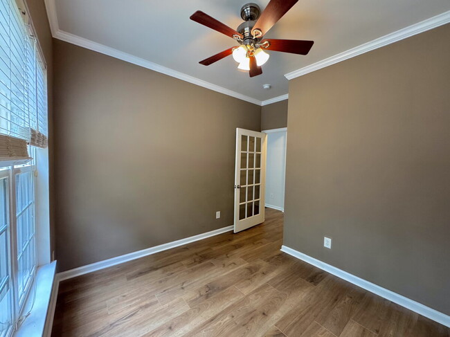 Building Photo - 9148 Hillston Ridge Rd