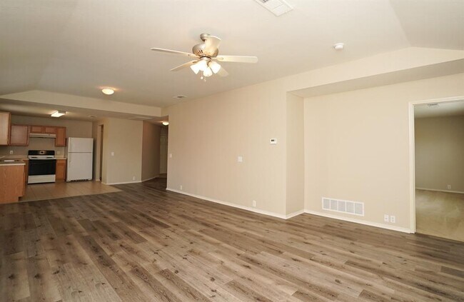 Building Photo - 8920 King Ranch Dr