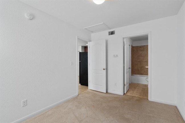 Building Photo - 1629 Arbor Knot Dr