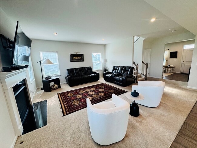 Building Photo - 6016 Ivory Dr