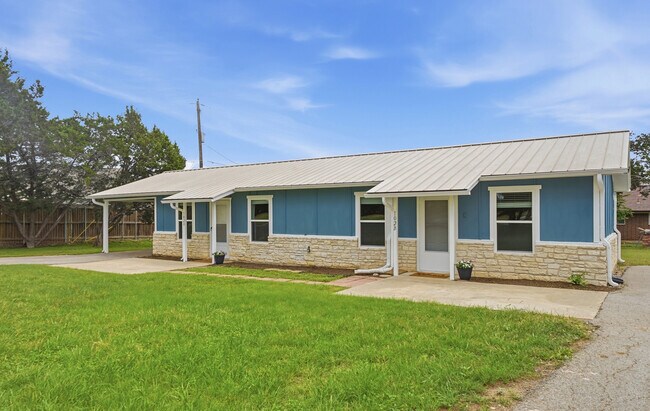 Building Photo - 102 Rose Dr