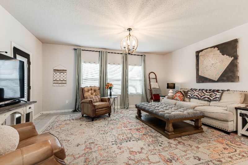 Building Photo - 7919 Deepwell Dr