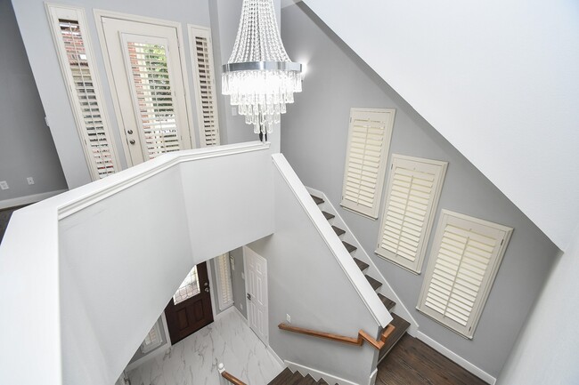 Building Photo - 1016 Studer St