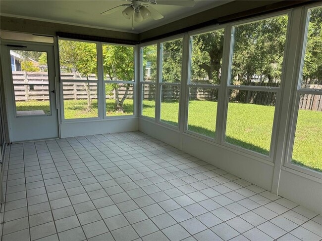 Building Photo - 4750 Hamlets Grv Dr