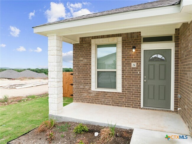 Building Photo - 117 Leon Ln