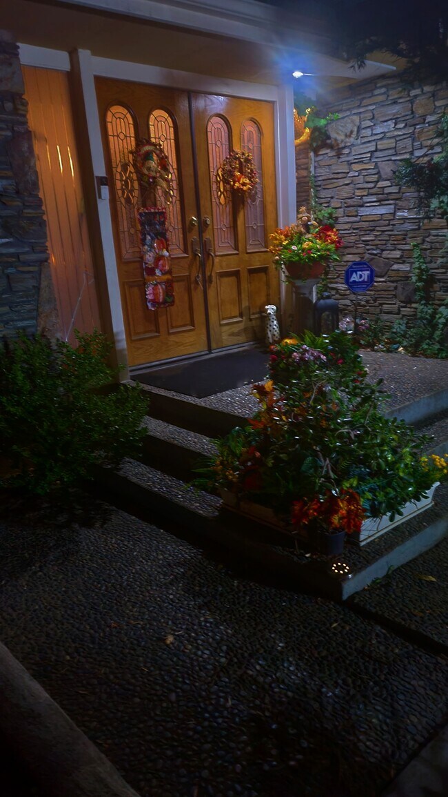 AUTUM ENTRY - 2250 Brambling Ln