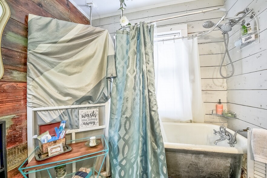 Building Photo - 316 Harbin Ave