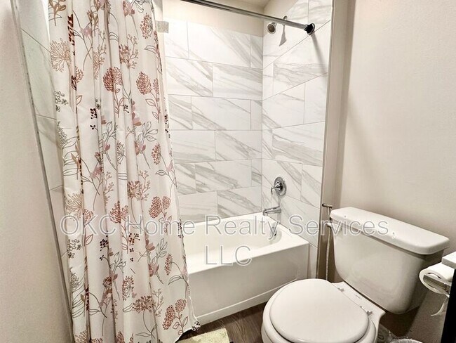 Building Photo - 10341 NW 26th St