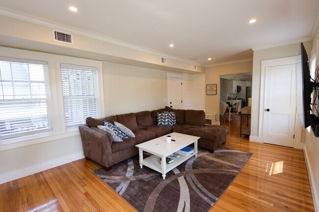 Building Photo - 241 Savin Hill Ave