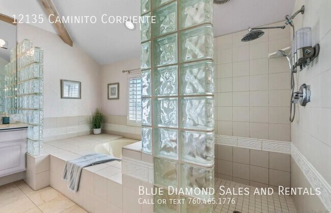 Building Photo - 12135 Caminito Corriente